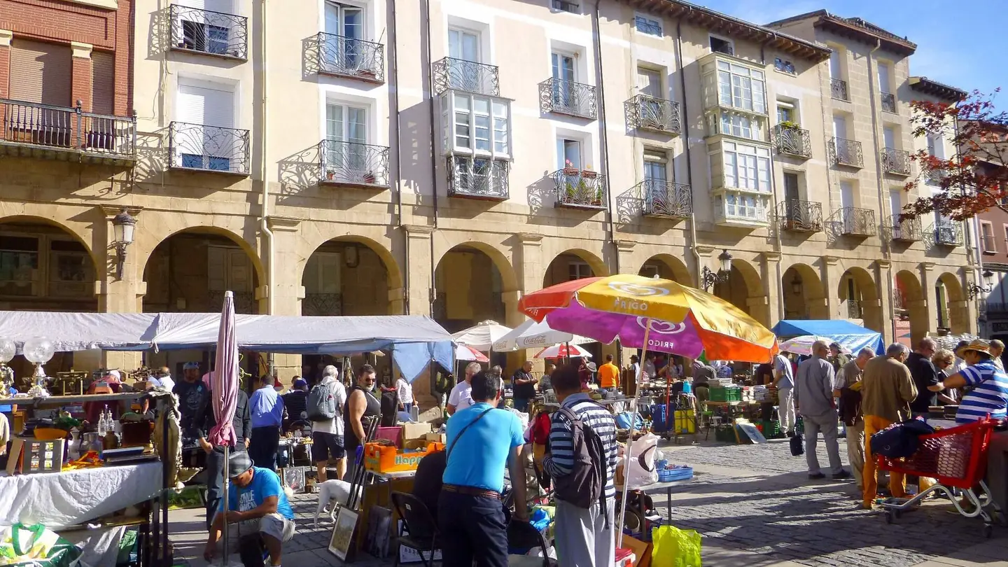 Vista de Logroño: Plaza del Mercado (Logroño)