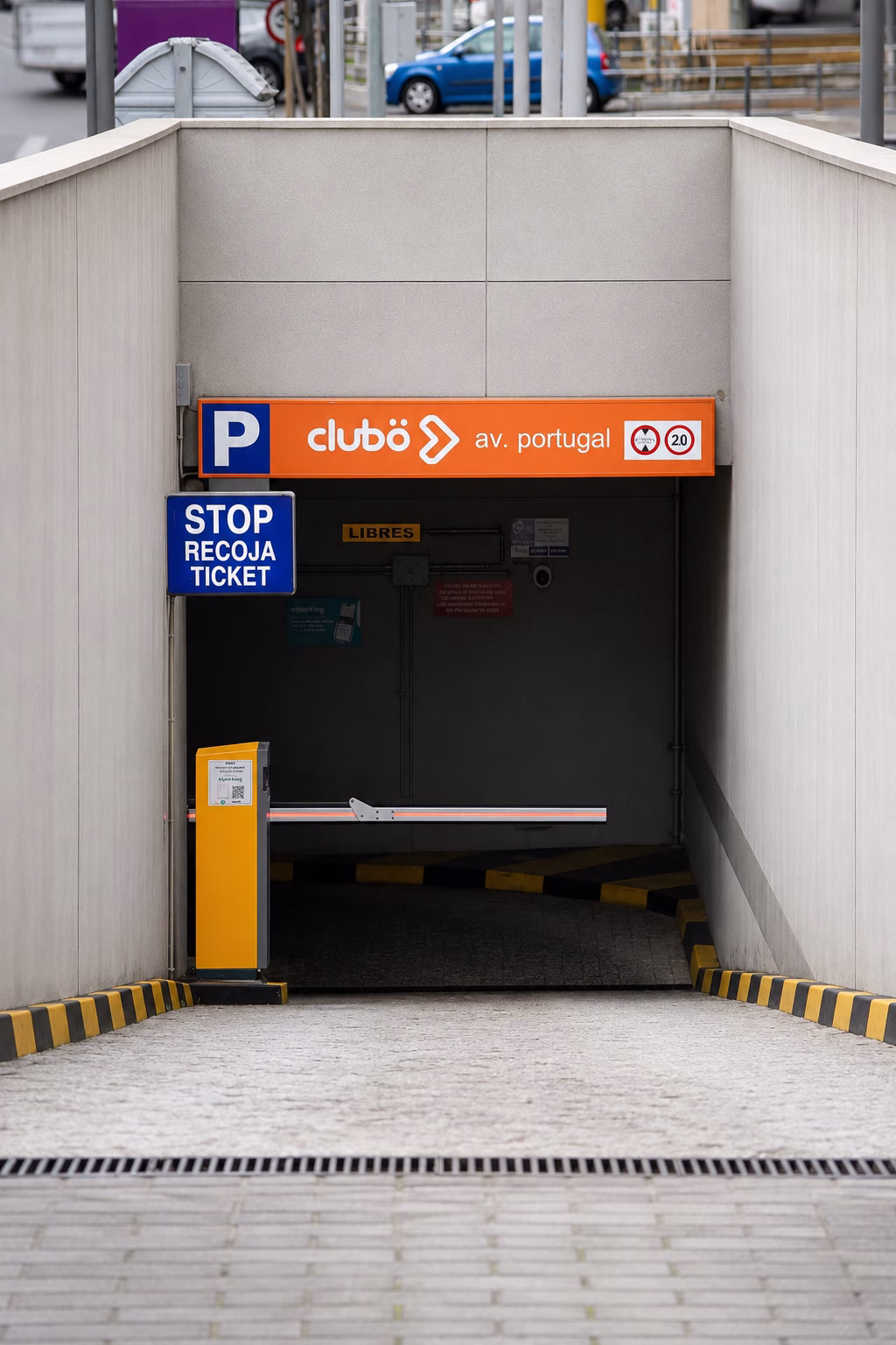 Aparcamiento Clubö Avenida de Portugal 23