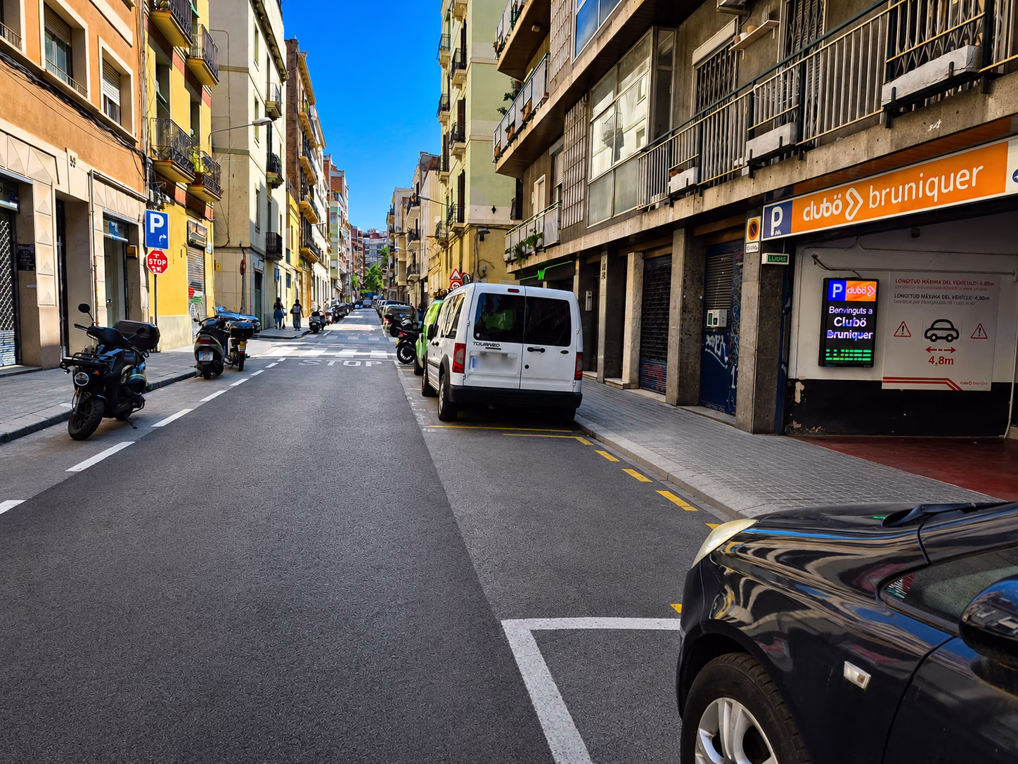 Aparcamiento Clubö Bruniquer, Barcelona 10