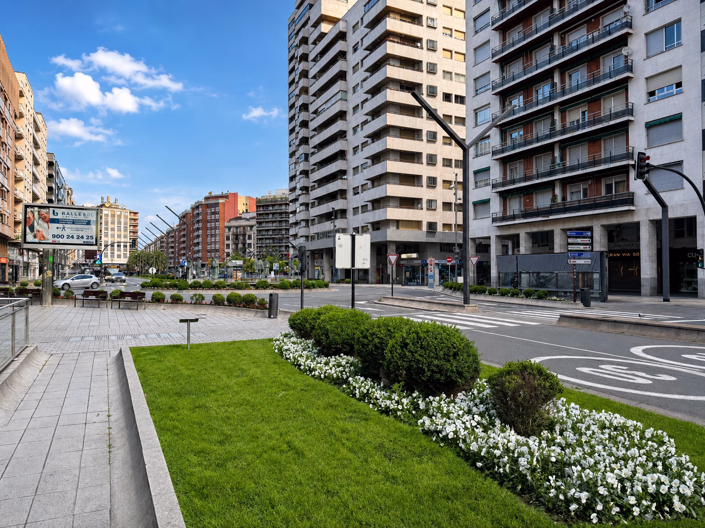 Aparcamiento Clubö Central Gran Vía Logroño 01