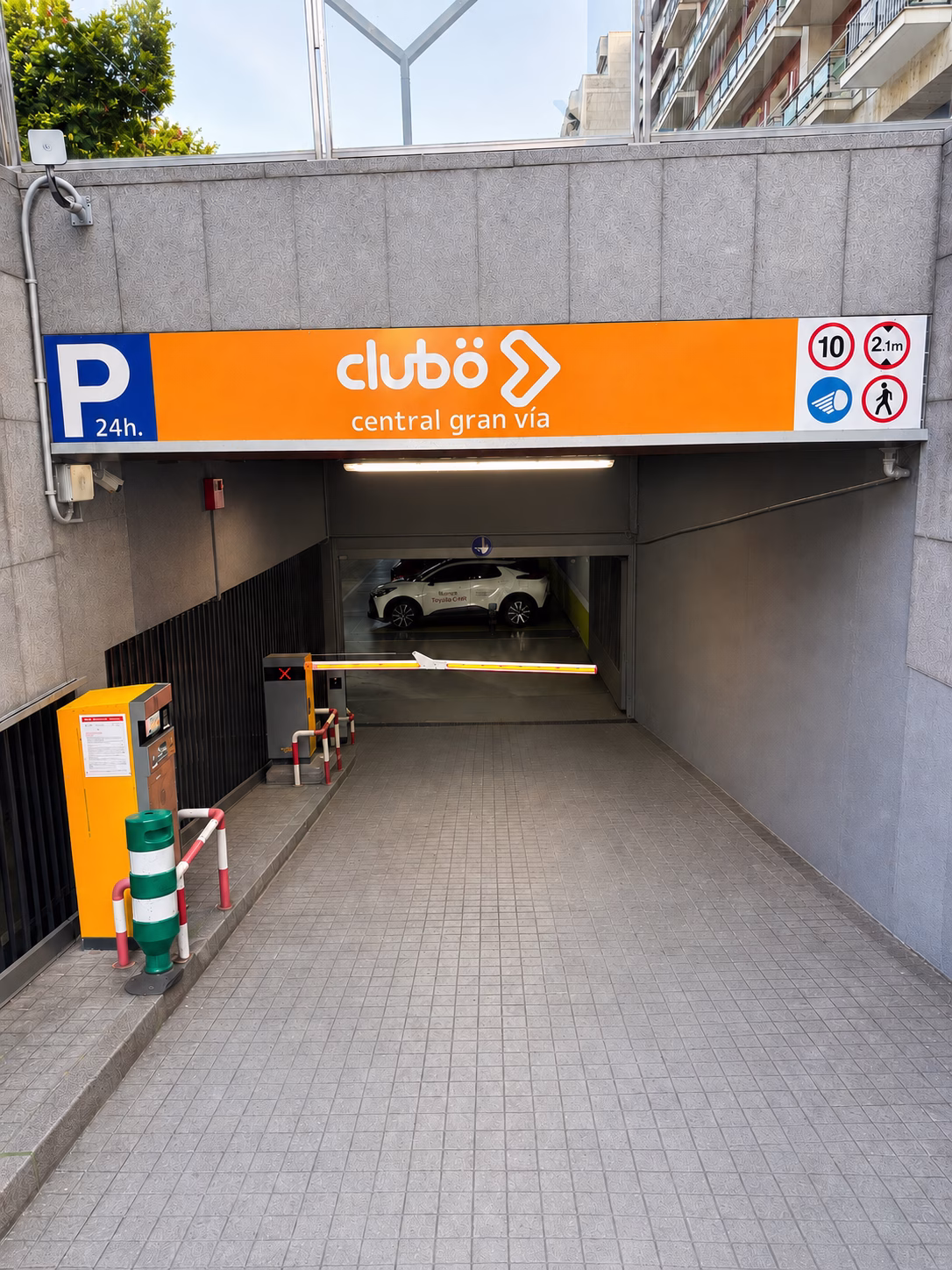 Aparcamiento Clubö Central Gran Vía Logroño 10
