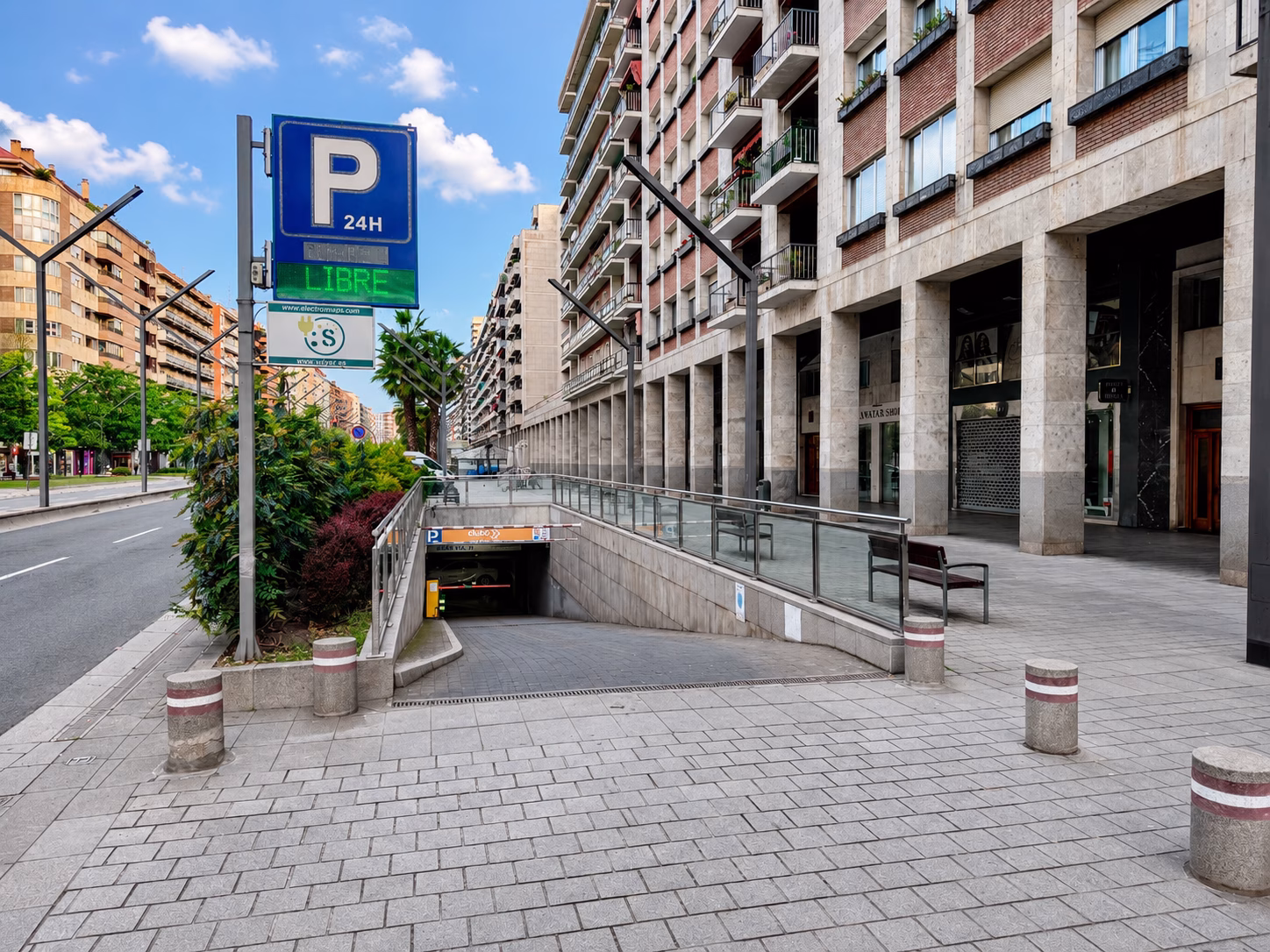 Aparcamiento Clubö Central Gran Vía Logroño 12