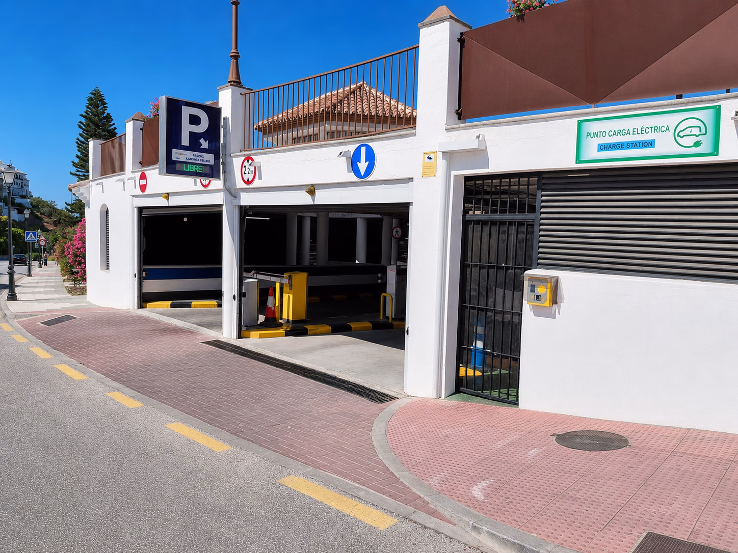 Aparcamiento Clubö Frigiliana 06