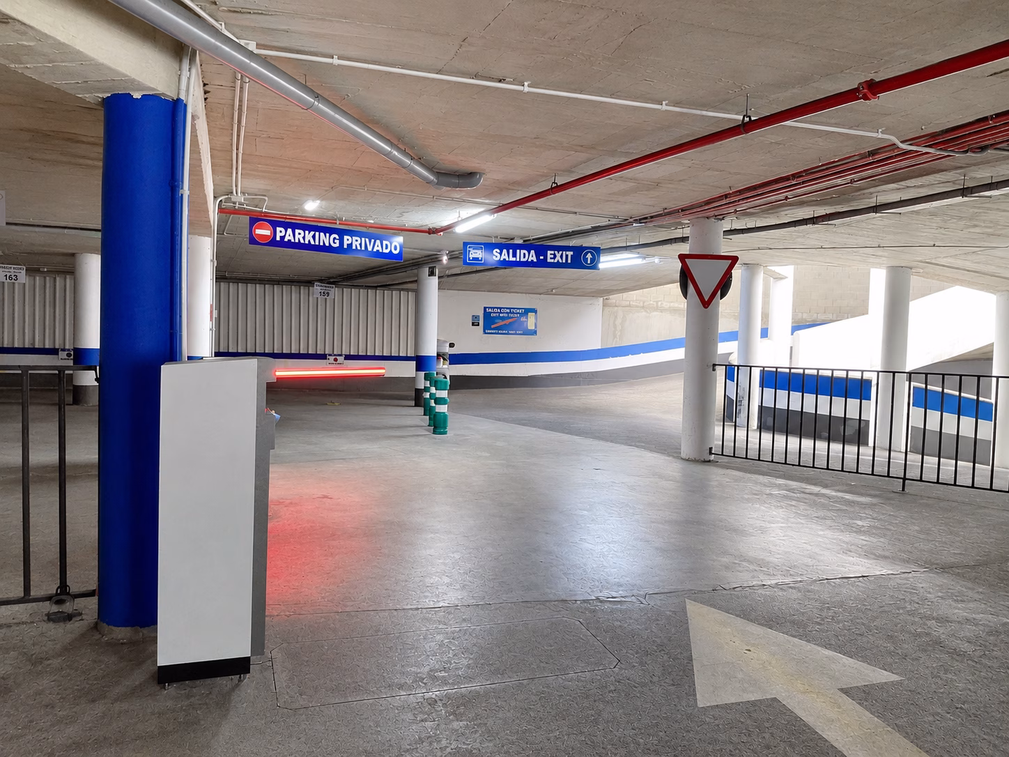 Aparcamiento Clubö Frigiliana 11
