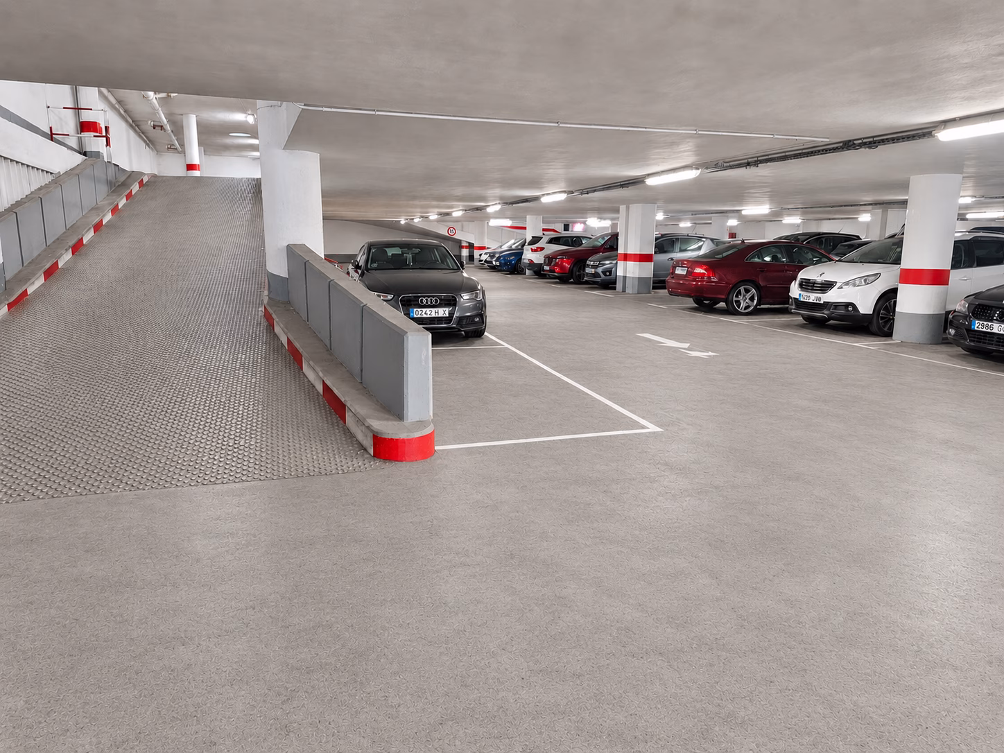 Parking Clubö Poniente 2